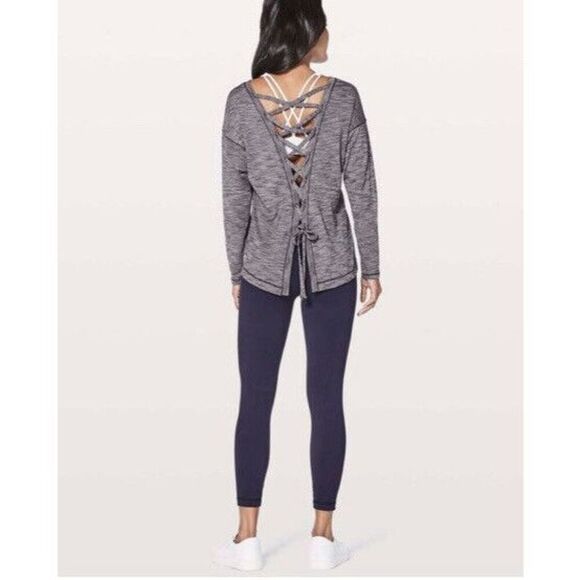 ✨Lululemon Laced With Intent Grey Laced Back Long Sleeve Sz 6 Top✨ - Picture 8 of 12